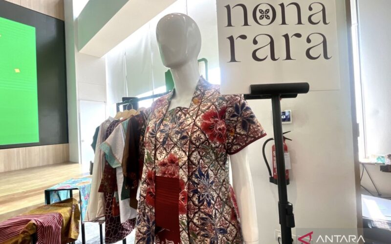 Jenama Nona Rara rangkul puluhan perajin batik