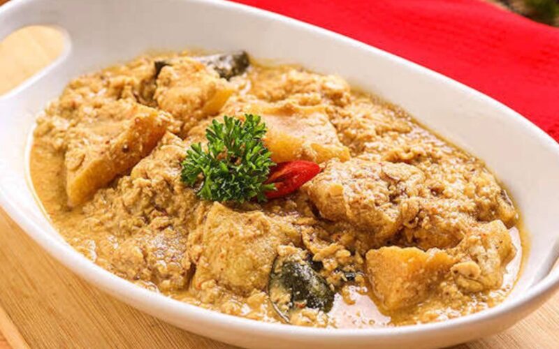 Resep Sambel Tumpang yang memiliki aroma unik dari tempe semangit